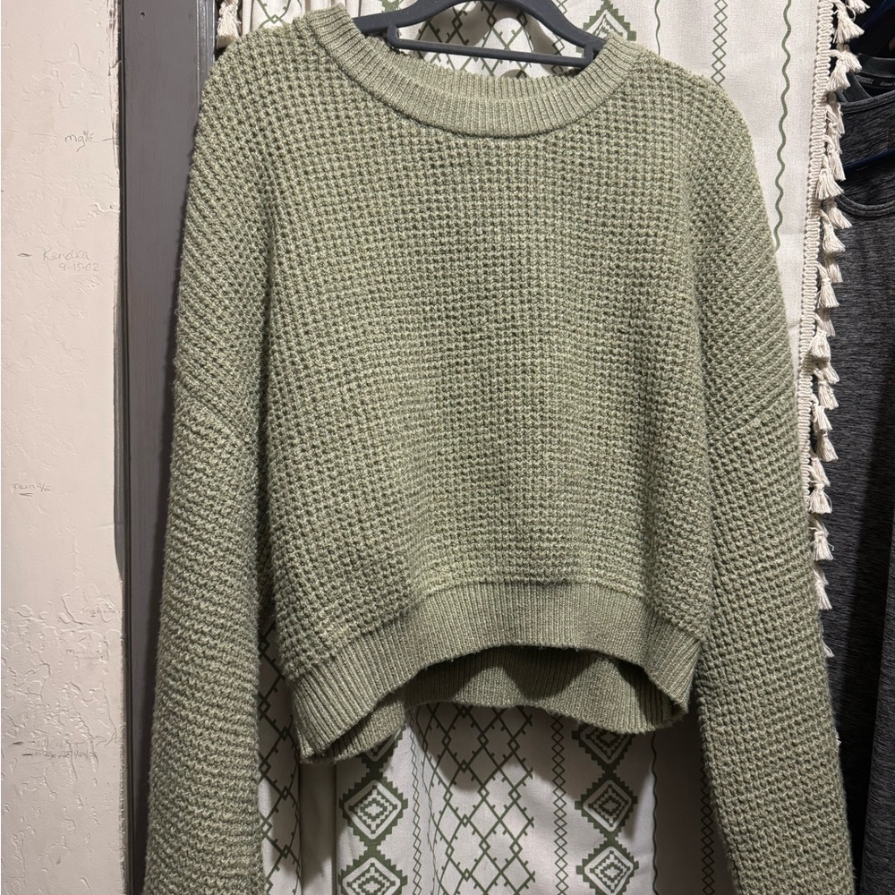 PacSun Green Crew Neck Sweater with Relaxed Fit